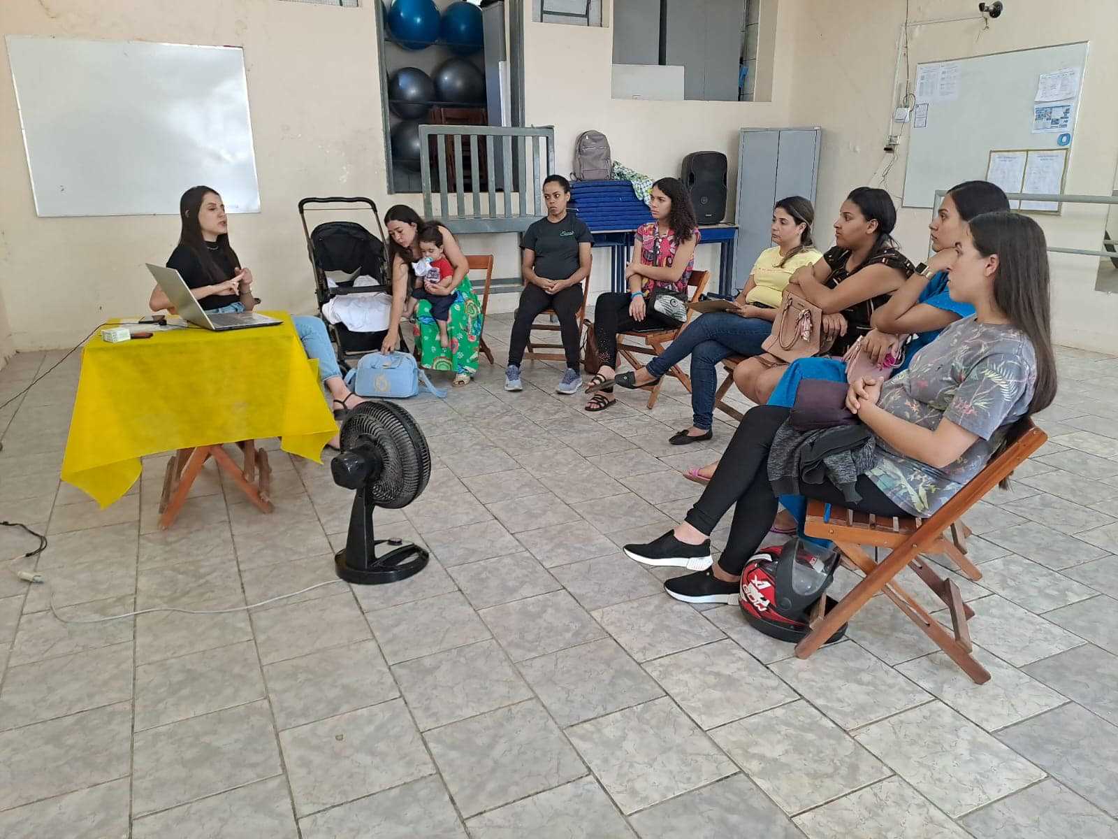 Setembro Amarelo: Combate à depressão e suicídio é tema de palestra no CRAS para grupo de gestante