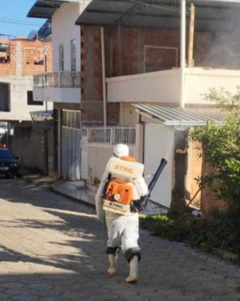 PREFEITURA MUNICIPAL APLICA FUMACÊ CONTRA O MOSQUITO DA DENGUE