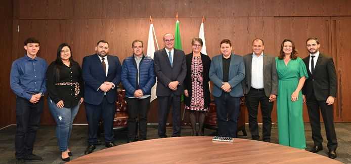 PREFEITO DE LAJINHA VISITA BELO HORIZONTE E SOLICITA CELERIDADE NA CONSTRUÇÃO DO NOVO FÓRUM