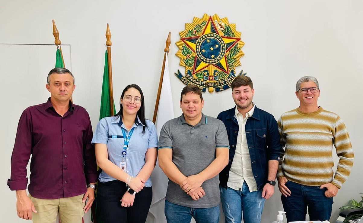 REPRESENTANTE DO SEBRAE-MANHUAÇU VISITA A CIDADE DE LAJINHA.