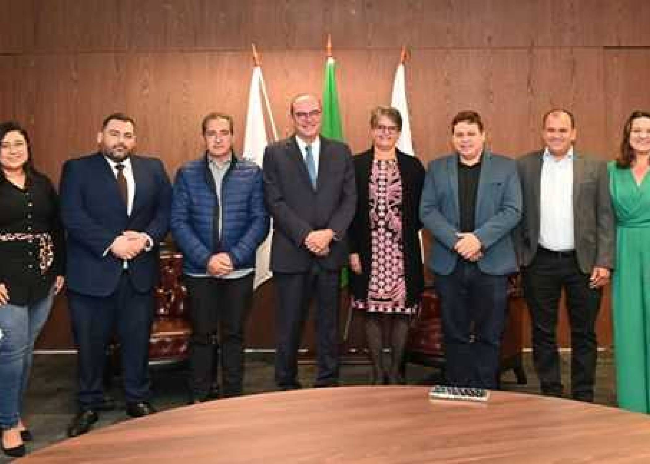 PREFEITO DE LAJINHA VISITA BELO HORIZONTE E SOLICITA CELERIDADE NA CONSTRUÇÃO DO NOVO FÓRUM